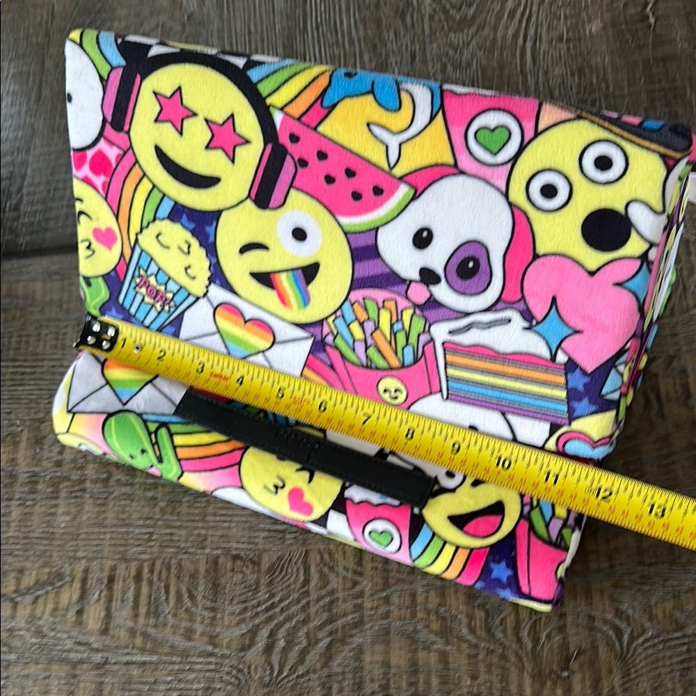 Fun Tablet pillow - Picture 10 of 12